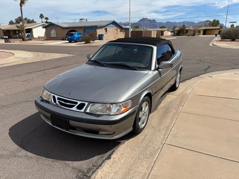 Used 2002 Saab 9-3 SE image 1