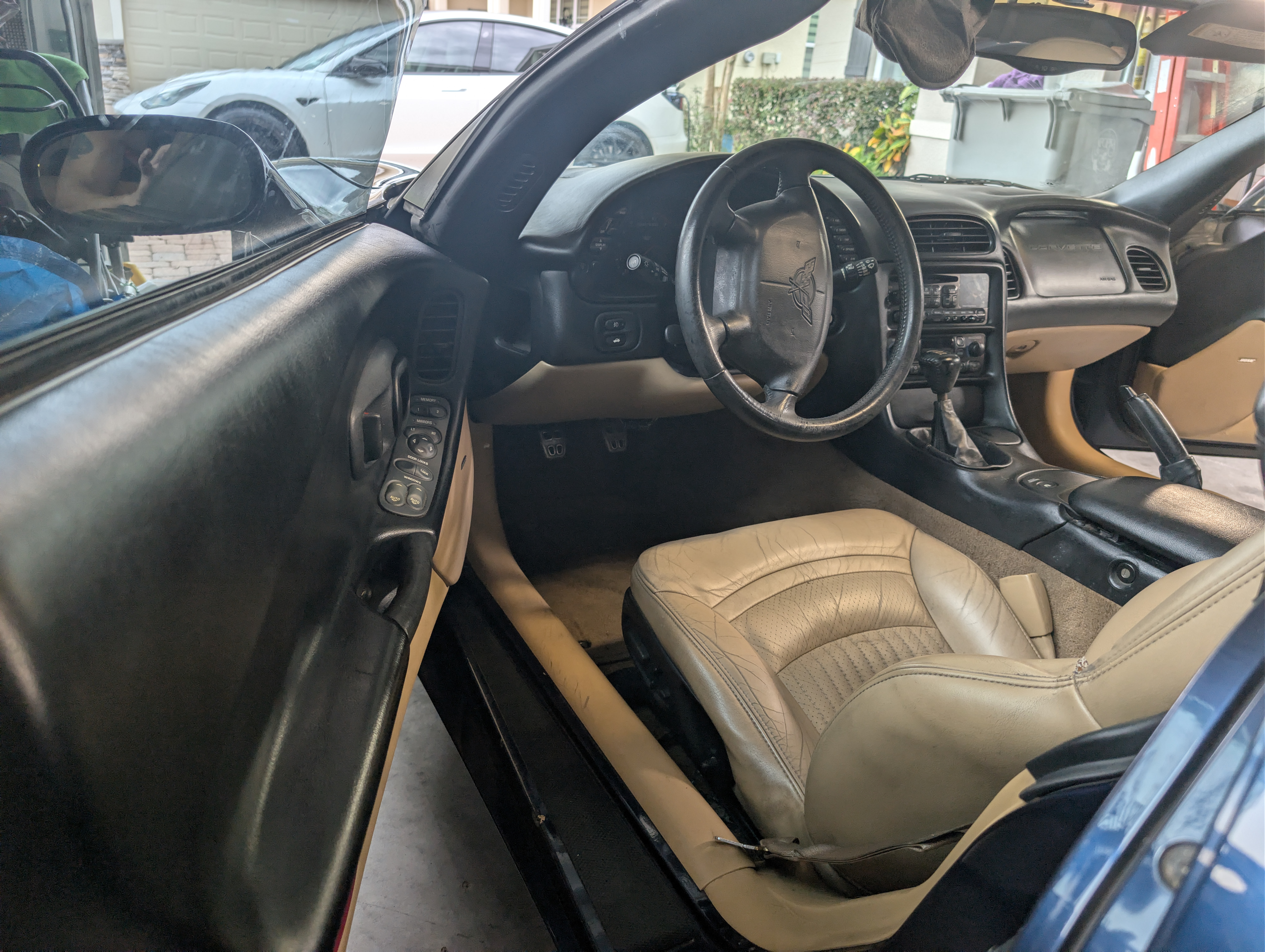 Used 2001 Chevrolet Corvette Convertible w/ Preferred Equipment Group2 RWD image 14