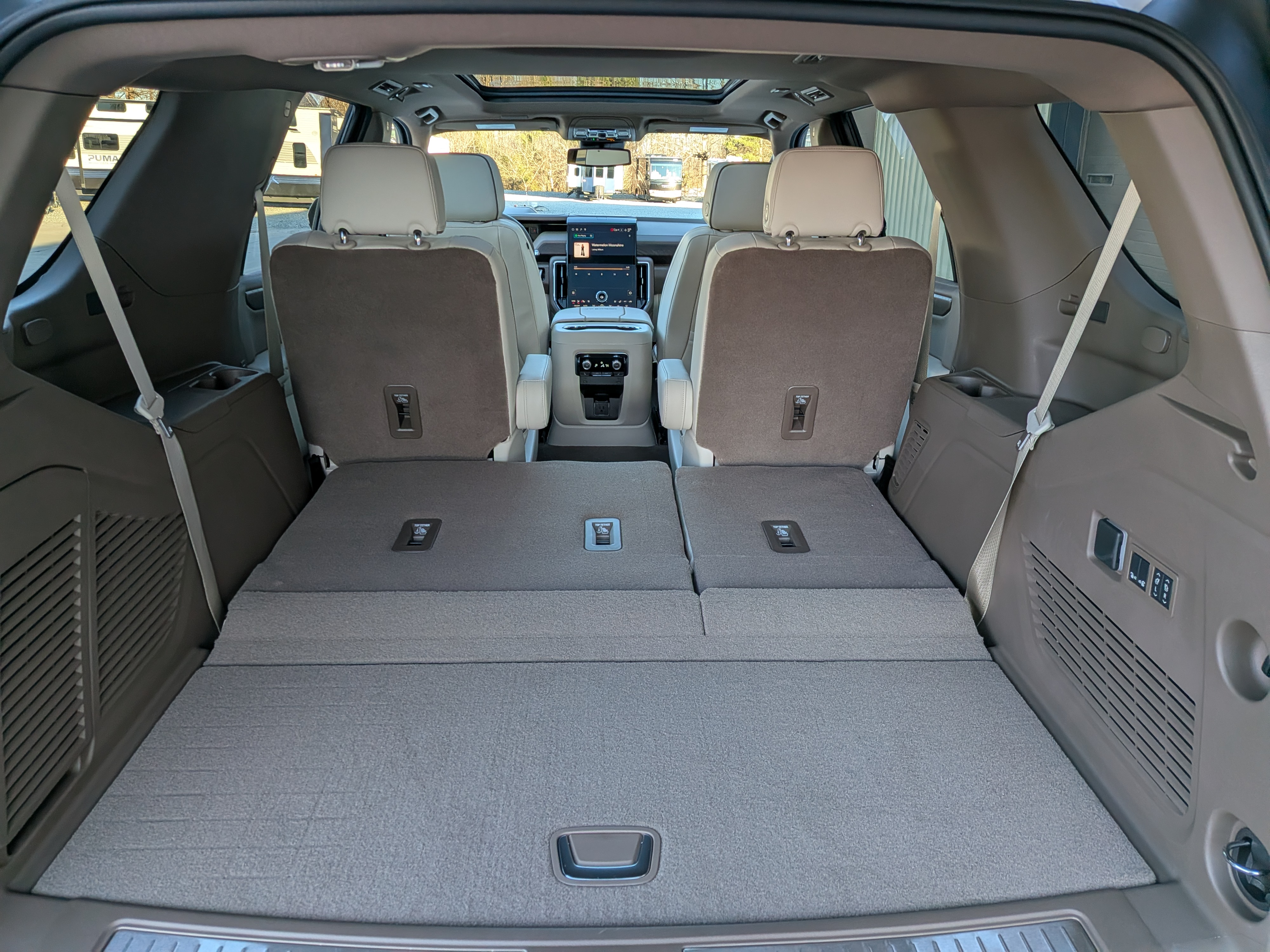 Used 2026 GMC Yukon Denali w/ Sun & Power Step Package AWD/4WD image 21
