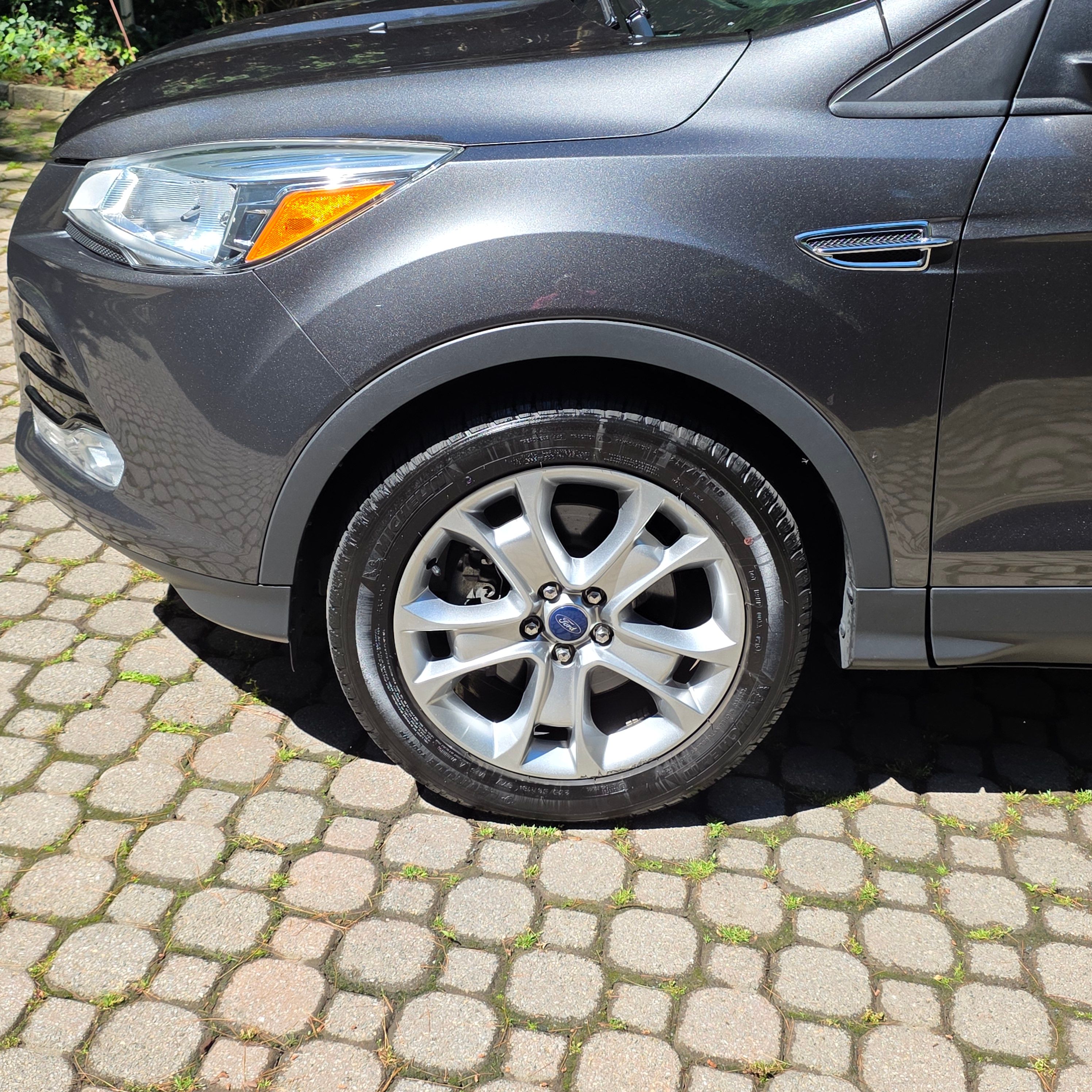 Used 2015 Ford Escape Titanium AWD/4WD image 11