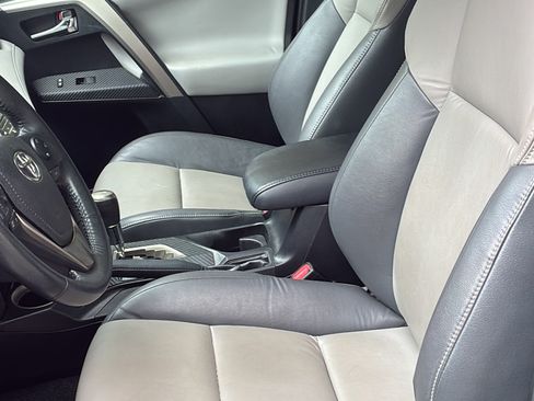 Used 2014 Toyota RAV4 Limited AWD/4WD image 9