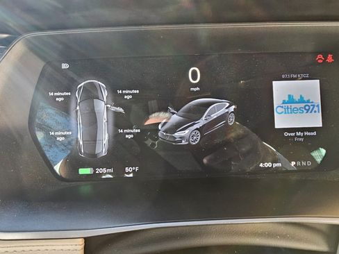 Used 2019 Tesla Model S Standard Range image 15