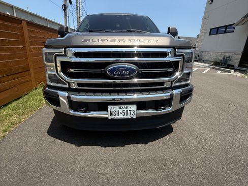 Used 2021 Ford F250 Lariat w/ Lariat Ultimate Package AWD/4WD image 4