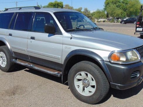 Used 2003 Mitsubishi Montero Sport XLS image 1