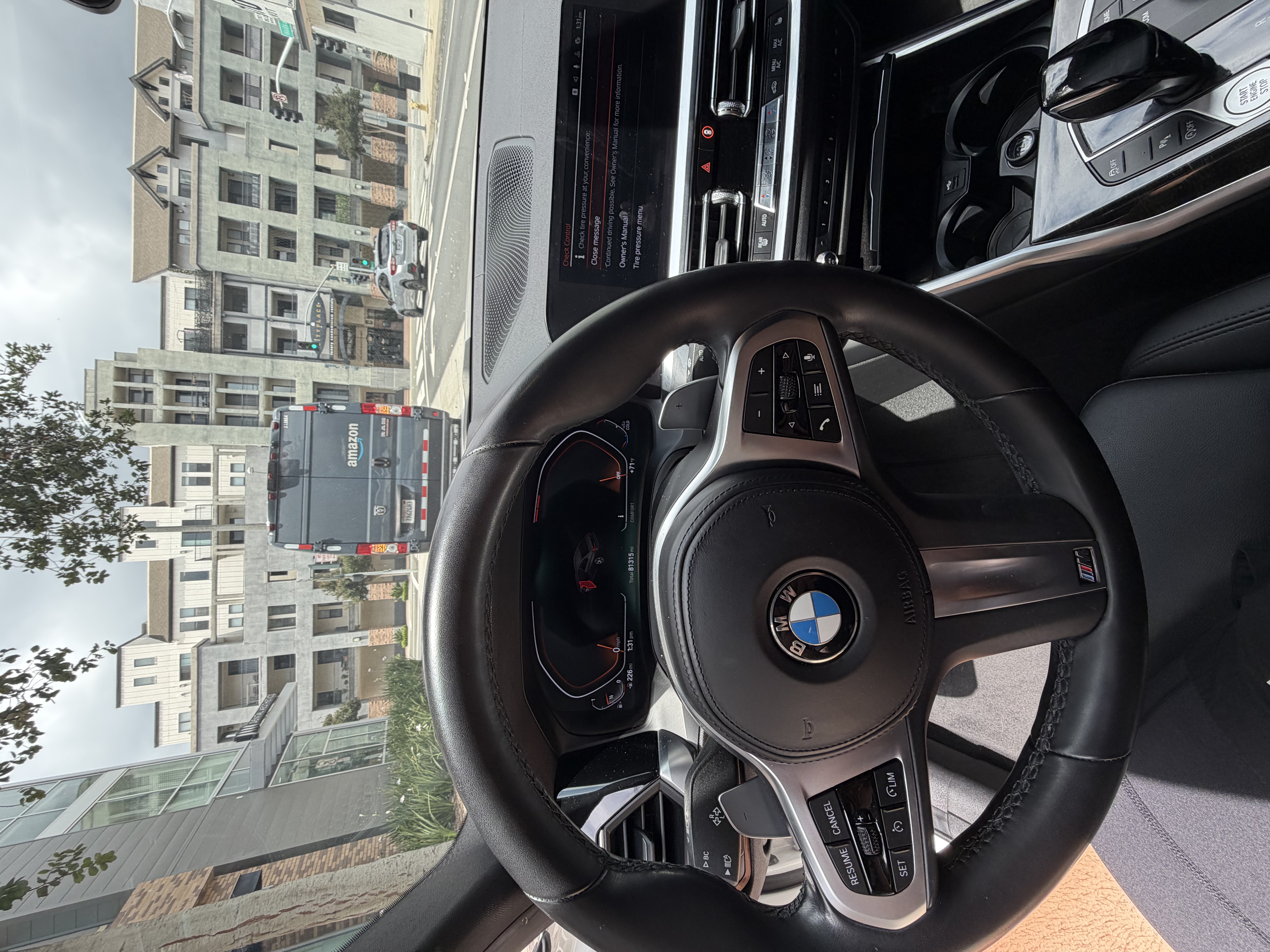 Used 2021 BMW 330i Sedan w/ M Sport Package RWD image 12