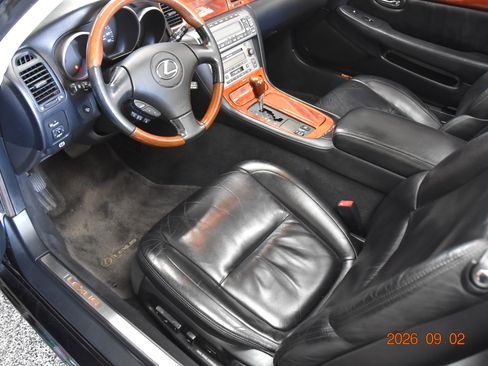 Used 2002 Lexus SC 430 Convertible RWD image 8