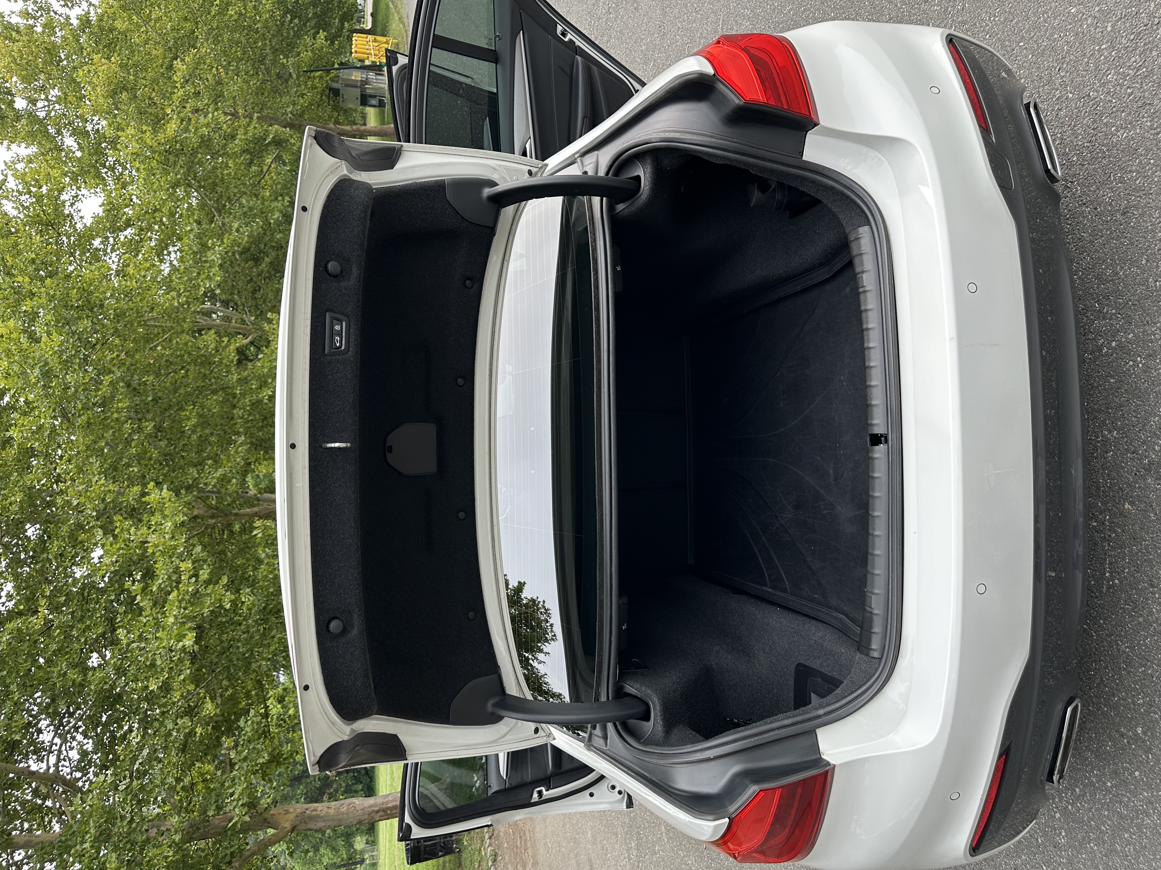 Used 2019 BMW 530i xDrive AWD/4WD image 22