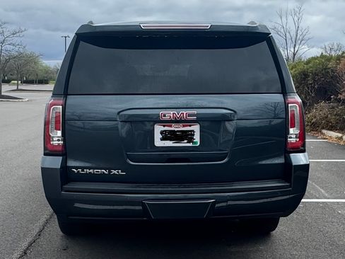 Used 2019 GMC Yukon XL SLT image 5
