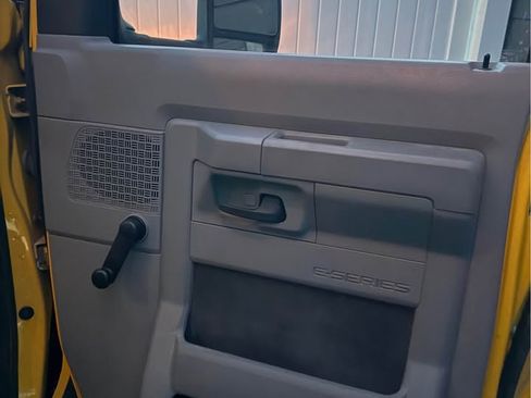 Used 2019 Ford E-350 and Econoline 350 Super Duty image 6