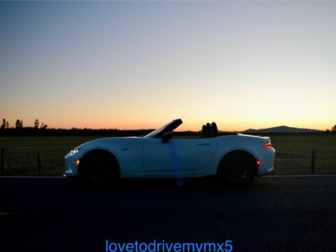 Used 2021 MAZDA MX-5 Miata Club w/ Brembo/BBS Recaro Package image 12