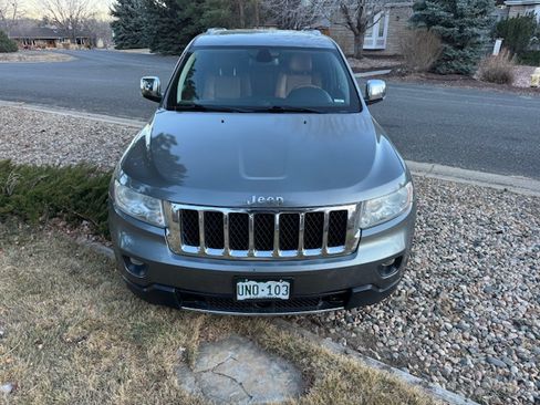 Used 2011 Jeep Grand Cherokee Overland image 1