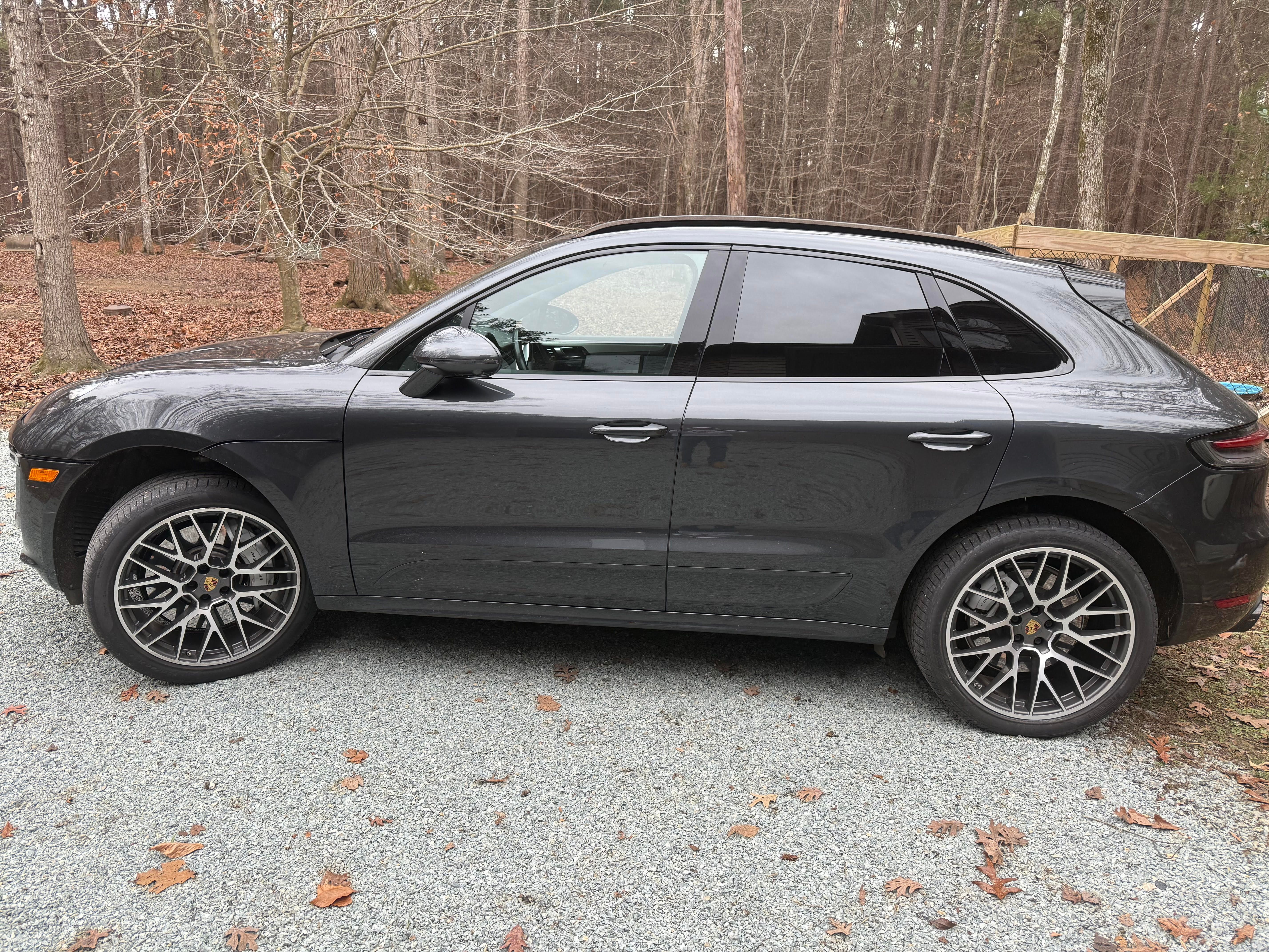 Used 2020 Porsche Macan Turbo AWD/4WD image 2