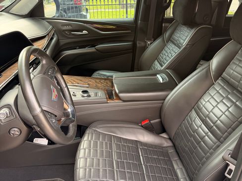 Used 2021 Cadillac Escalade Sport Platinum image 13