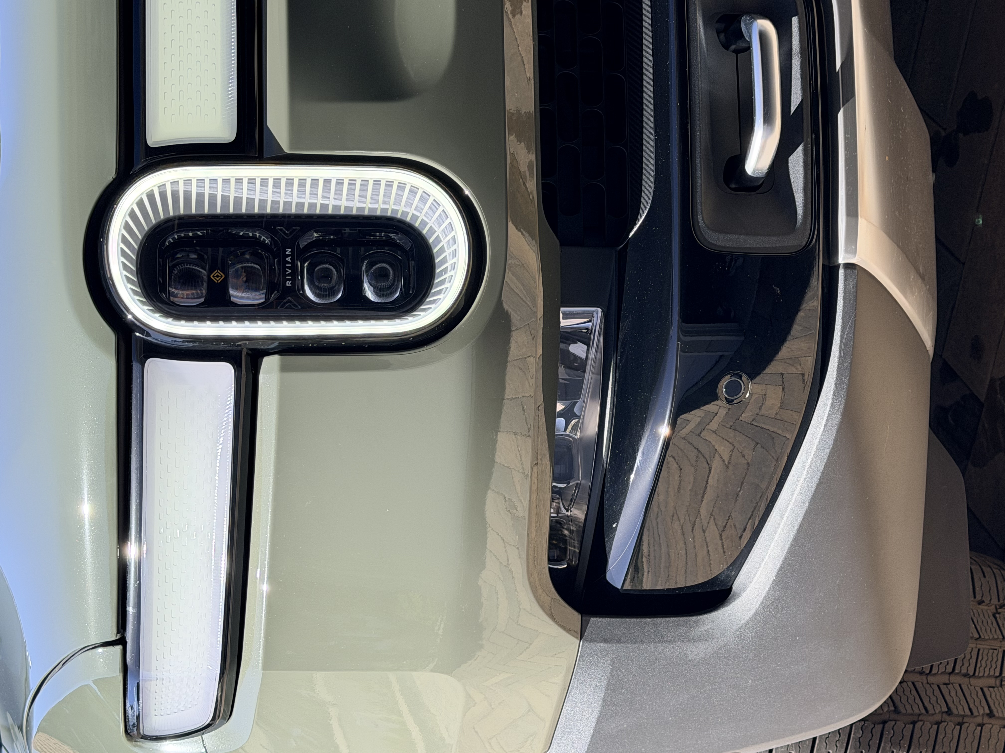 Used 2022 Rivian R1S Launch Edition Quad AWD/4WD image 15