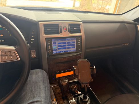 Used 2009 Cadillac XLR V image 8