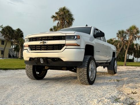 Used 2017 Chevrolet Silverado 1500 Custom w/ Rally 1 Edition AWD/4WD image 7
