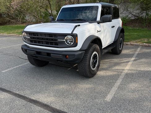 Used 2022 Ford Bronco 2-Door w/ Sasquatch Package AWD/4WD image 2