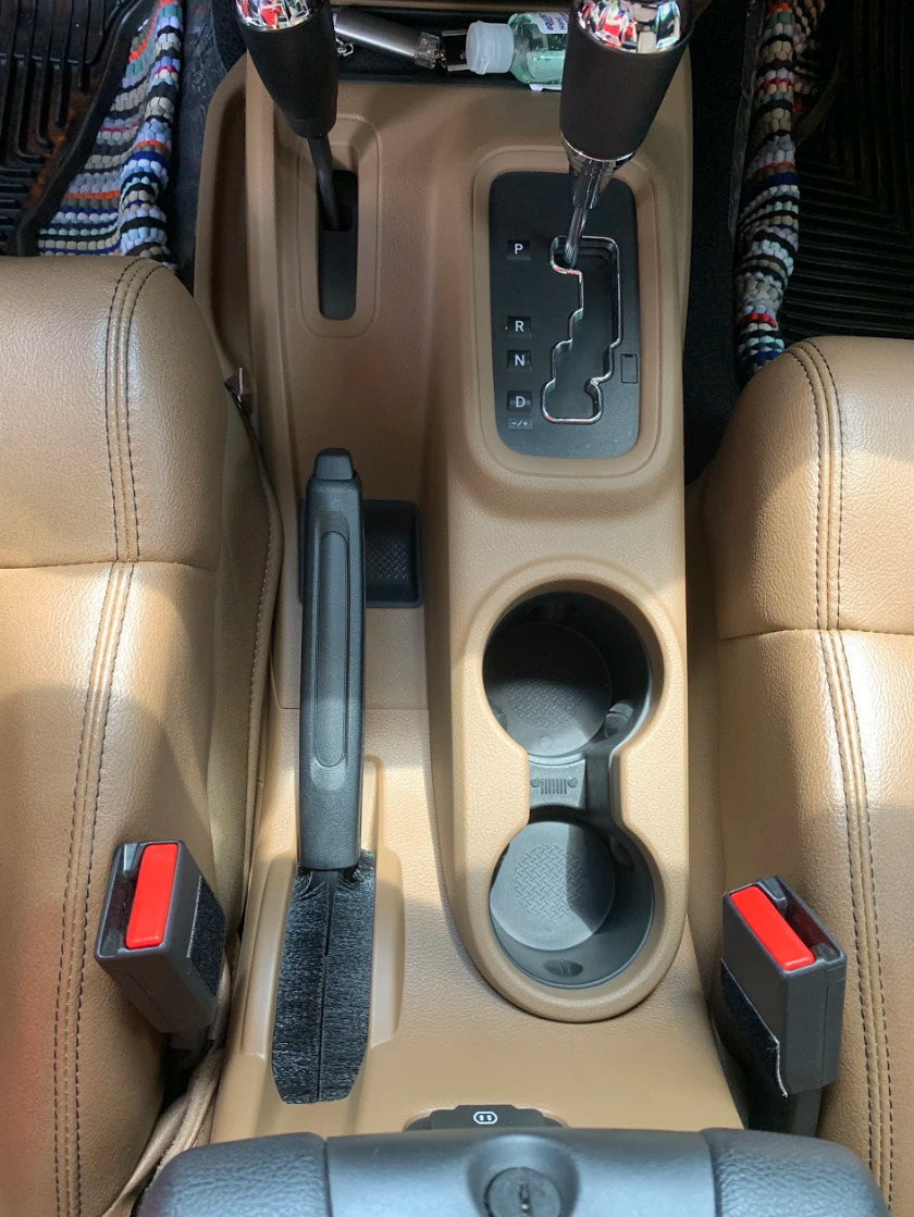 Used 2012 Jeep Wrangler Unlimited Sahara w/ Dual Top Group AWD/4WD image 11