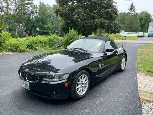 Used 2005 BMW Z4 2.5i image 2