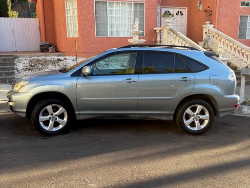 Used 2005 Lexus RX 330 image 1