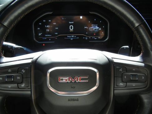 Used 2022 GMC Sierra 1500 AT4 w/ AT4 Premium Package AWD/4WD image 8