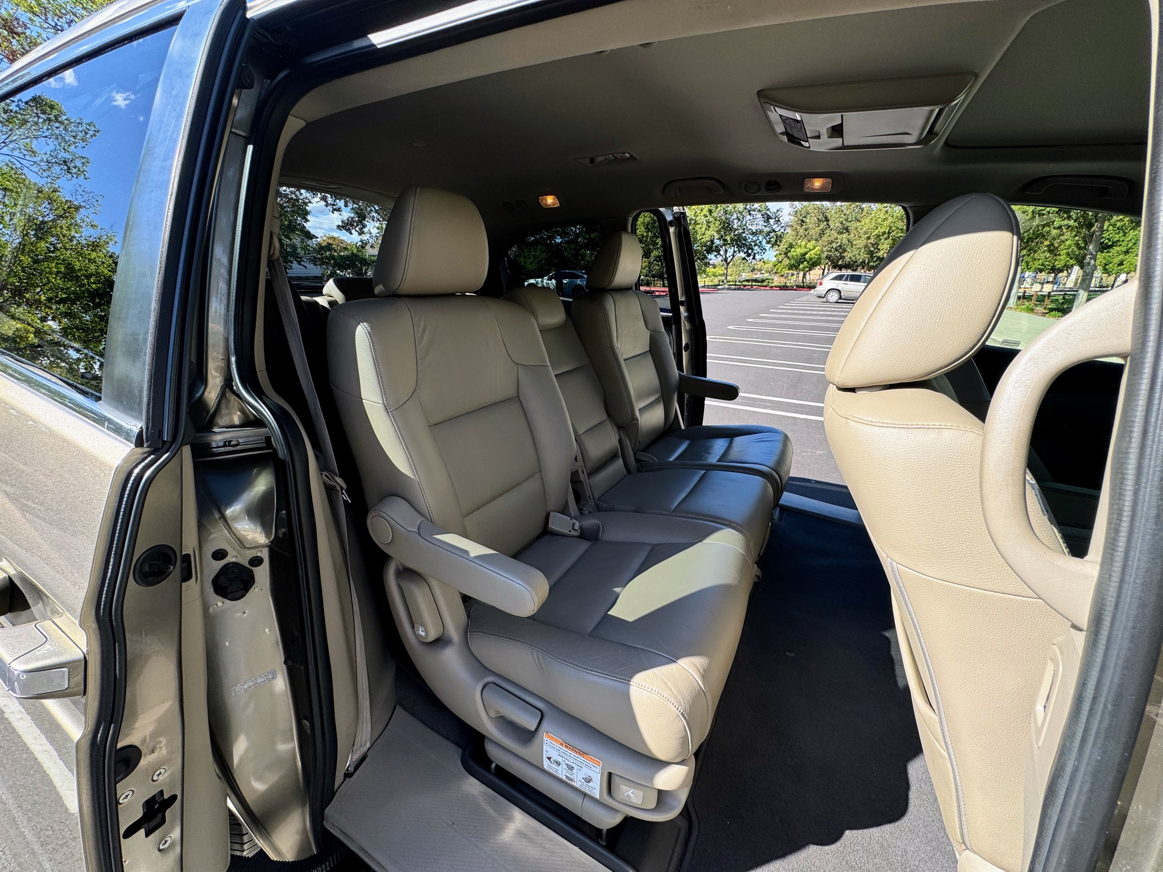 Used 2011 Honda Odyssey EX-L image 23