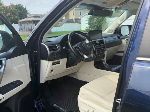 Used 2022 Lexus GX 460 Premium w/ Premium Package AWD/4WD image 14