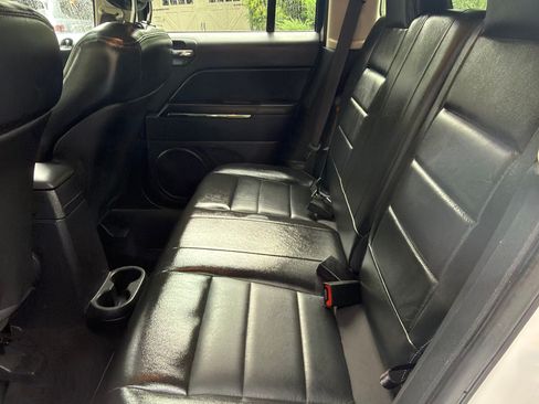 Used 2011 Jeep Patriot Latitude w/ Sun/Sound Group FWD image 12