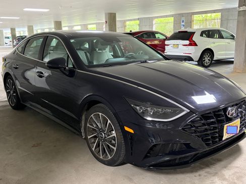 Used 2023 Hyundai Sonata Limited w/ Cargo Package FWD image 6