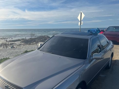 Used 1997 Lexus LS 400 RWD image 14