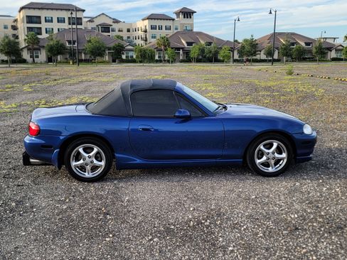 Used 1999 MAZDA MX-5 Miata 10th Anniversary Edition RWD image 6