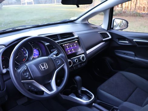 Used 2016 Honda Fit EX image 19