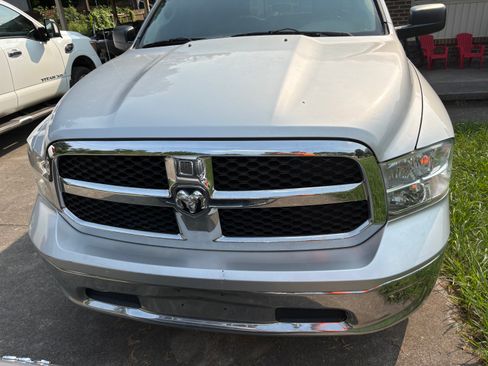 Used 2013 RAM 1500 Classic SLT w/ Premium Display Pkg RWD image 4