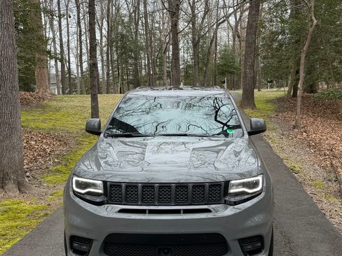 Used 2020 Jeep Grand Cherokee SRT image 1