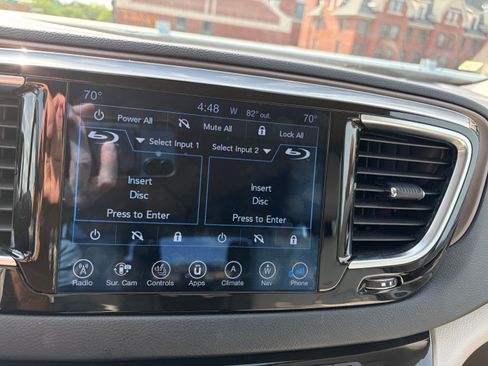 Used 2017 Chrysler Pacifica Touring-L Plus w/ Advanced Safetytec Group FWD image 24