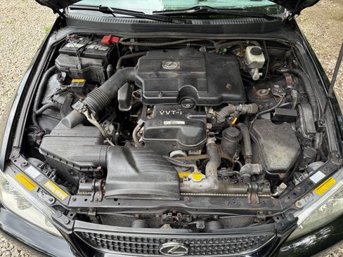 Used 2003 Lexus IS 300 SportCross RWD image 8