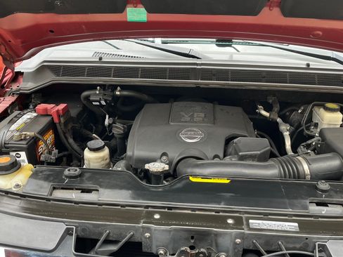 Used 2013 Nissan Titan SV w/ SV Premium Utility Pkg image 11