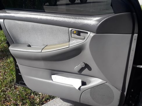 Used 2007 Toyota Corolla CE image 4