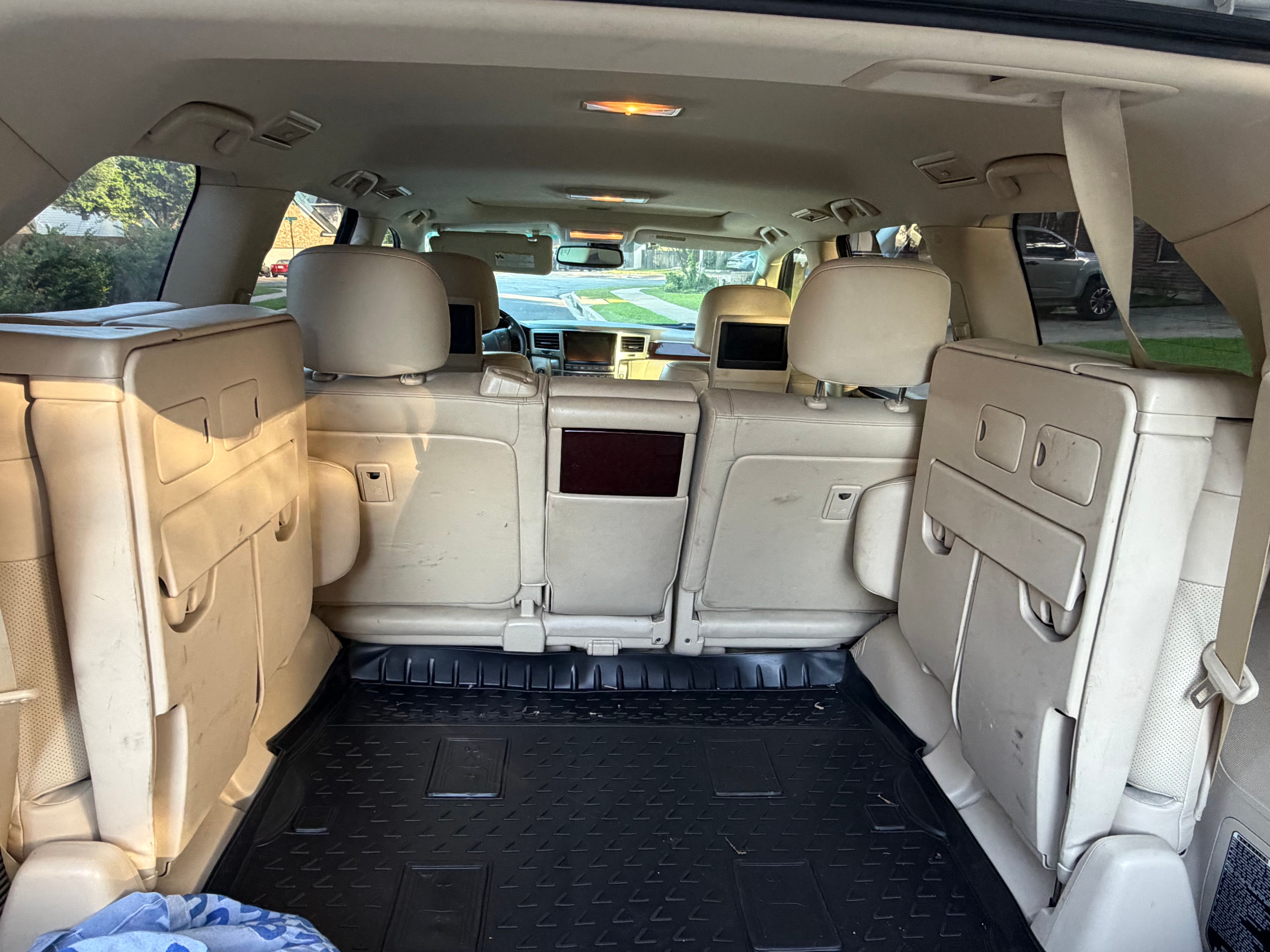 Used 2013 Lexus LX 570 4WD w/ Luxury Pkg image 11