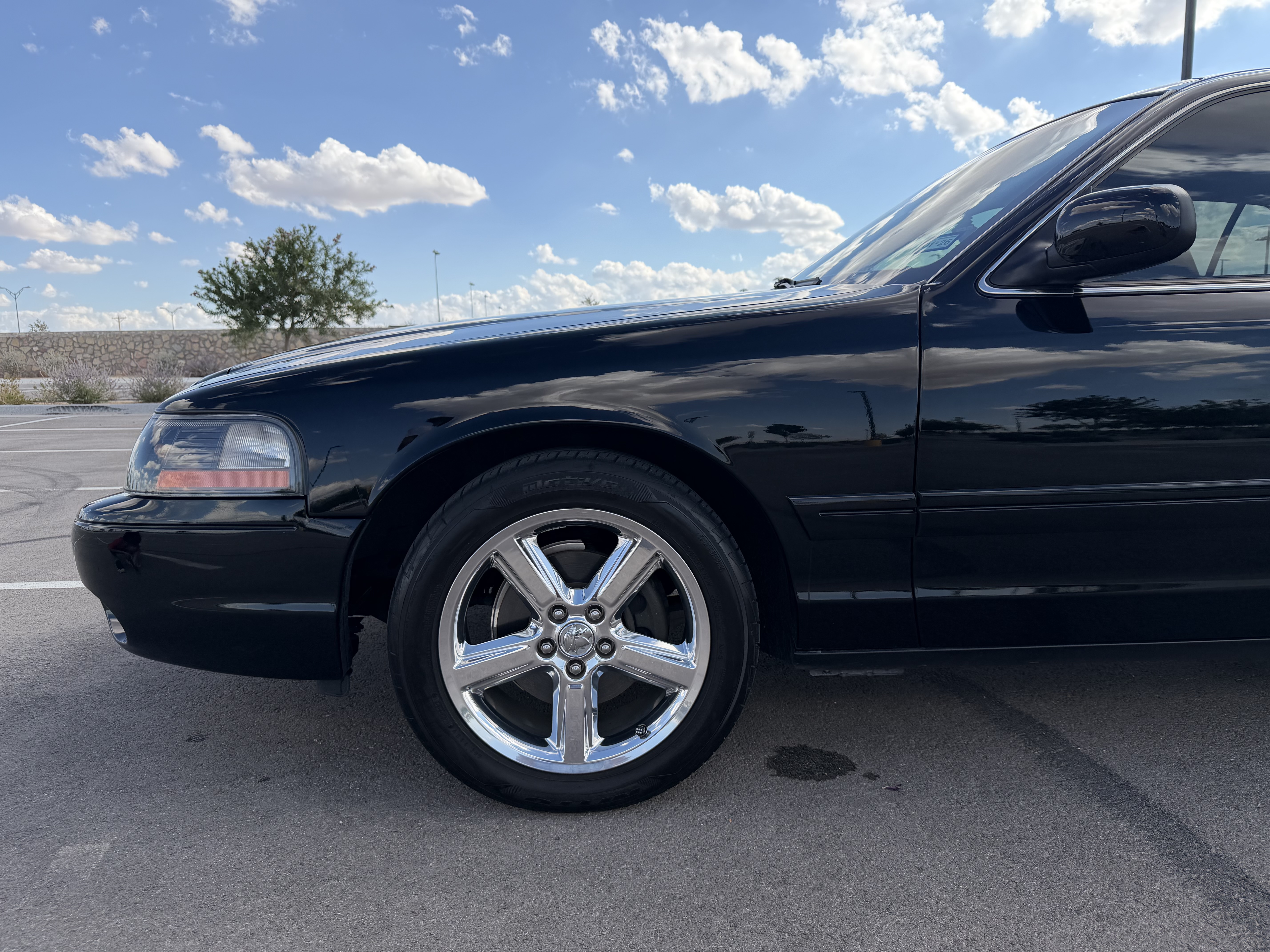 Used 2003 Mercury Marauder RWD image 2