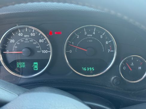 Used 2012 Jeep Wrangler Sahara w/ Dual Top Group AWD/4WD image 9