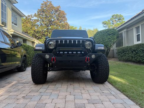 Used 2023 Jeep Wrangler Unlimited Sport image 14