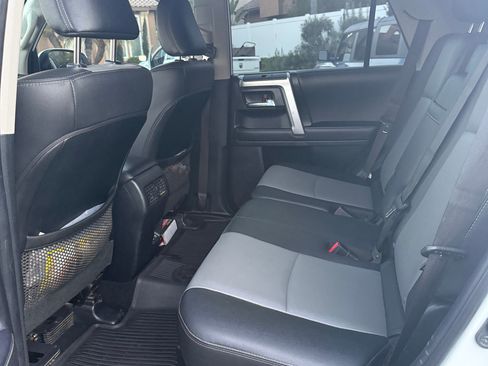 Used 2022 Toyota 4Runner SR5 Premium image 12