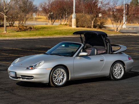 Used 2000 Porsche 911 Carrera 4 image 2