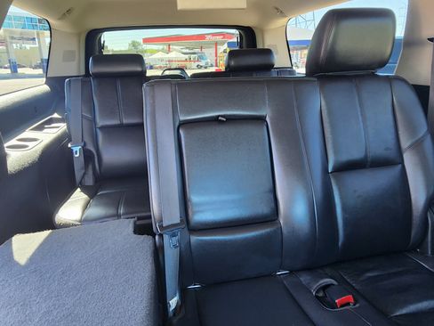 Used 2013 GMC Yukon XL SLT w/ Regional Value Package image 9