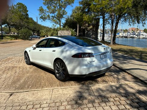 Used 2015 Tesla Model S P85D image 4