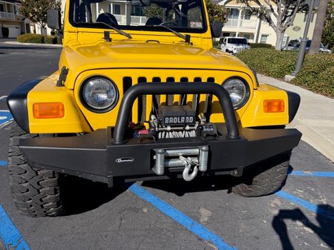 Used 2000 Jeep Wrangler Sport image 12