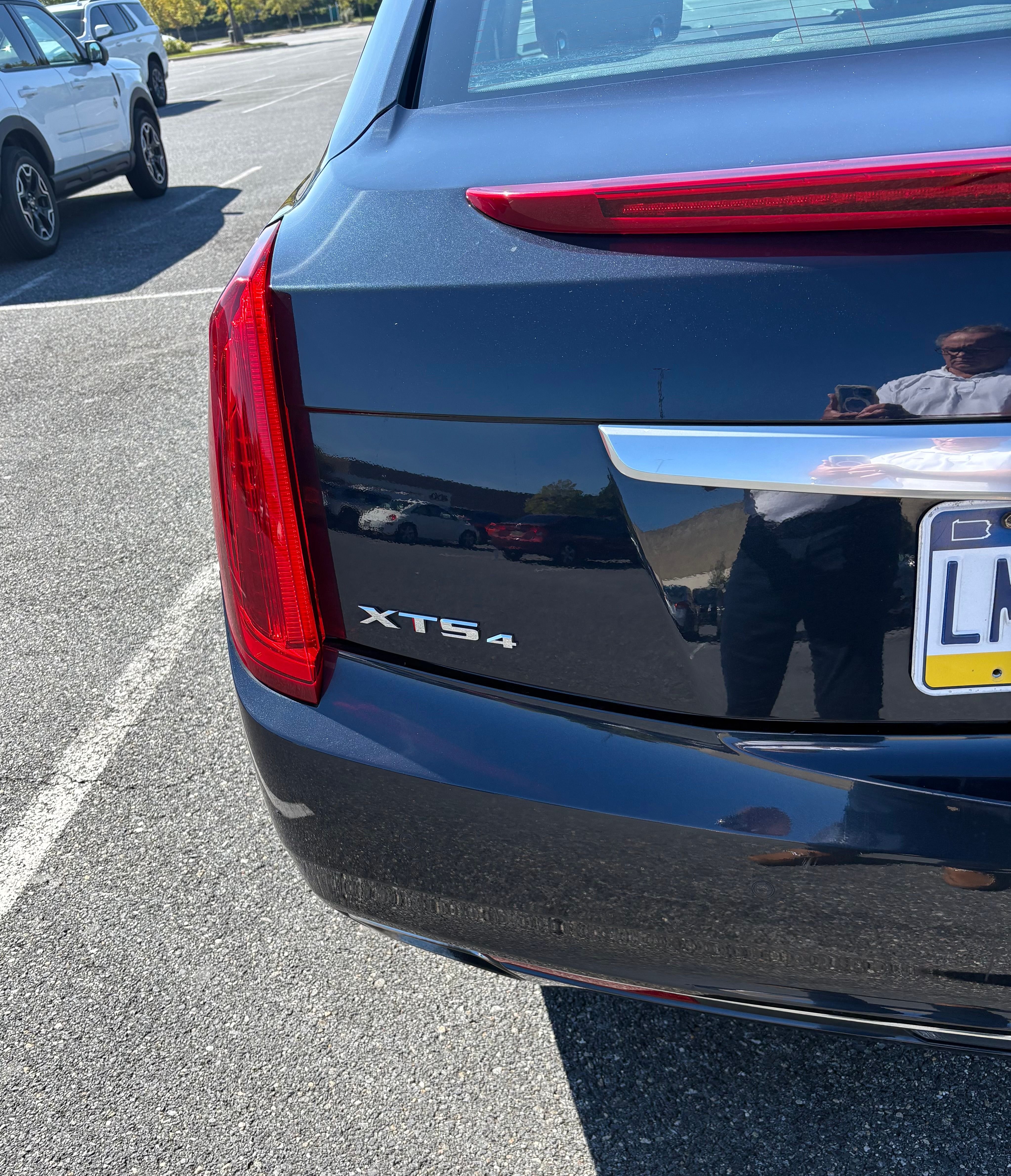 Used 2014 Cadillac XTS Luxury w/ Driver Awareness Package AWD/4WD image 6