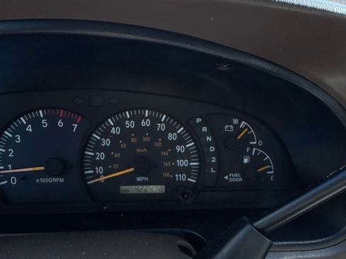 Used 2004 Toyota Tundra Limited image 11