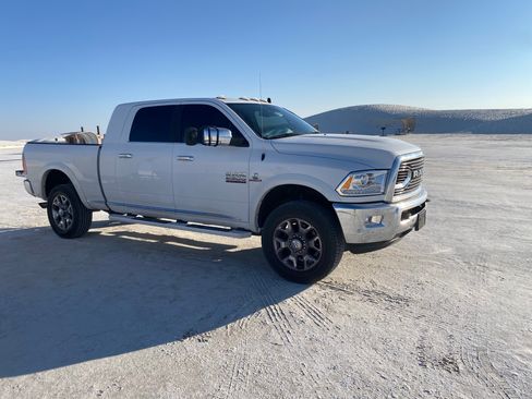 Used 2018 RAM 2500 Limited AWD/4WD image 11